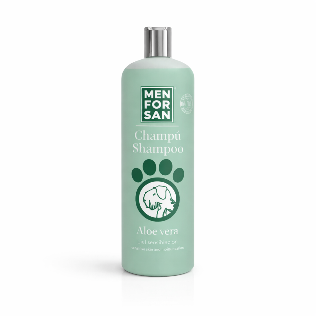 Champú para perro con aloe vera Menforsan para piel sensible e hidratación del pelaje.